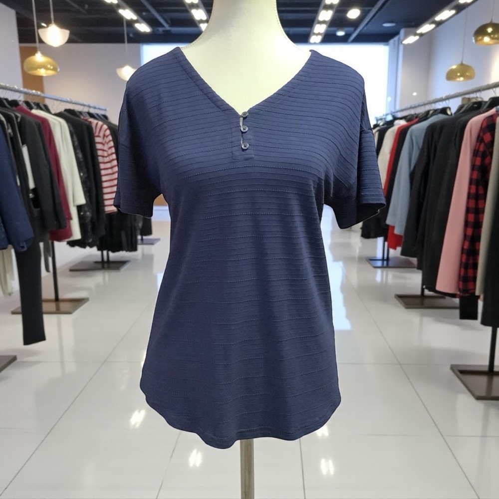 TALBOTS BLUE TEXTURED 3 BUTTON V-NECK SHORT SLEEVE TOP/ Size S